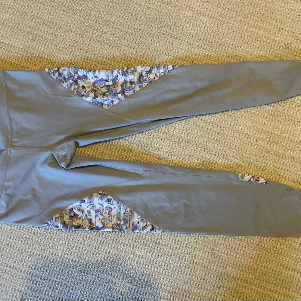Gray Workout Leggings from old navy size xs